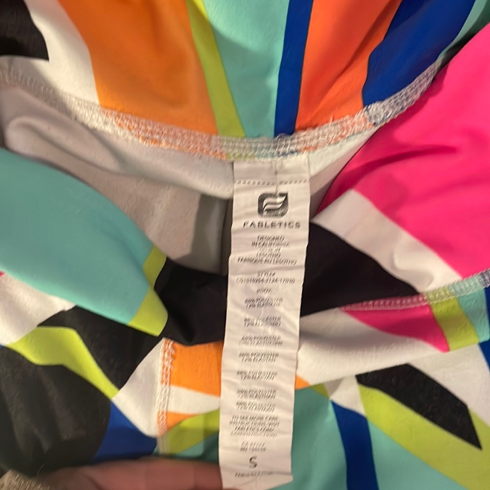 FABLETICS COLORFUL POPSICLE PRINT SALAR CAPRI